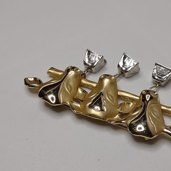 Vintage Gold Tone 3 Cows With Bells Brooch - Picture 6 of 13